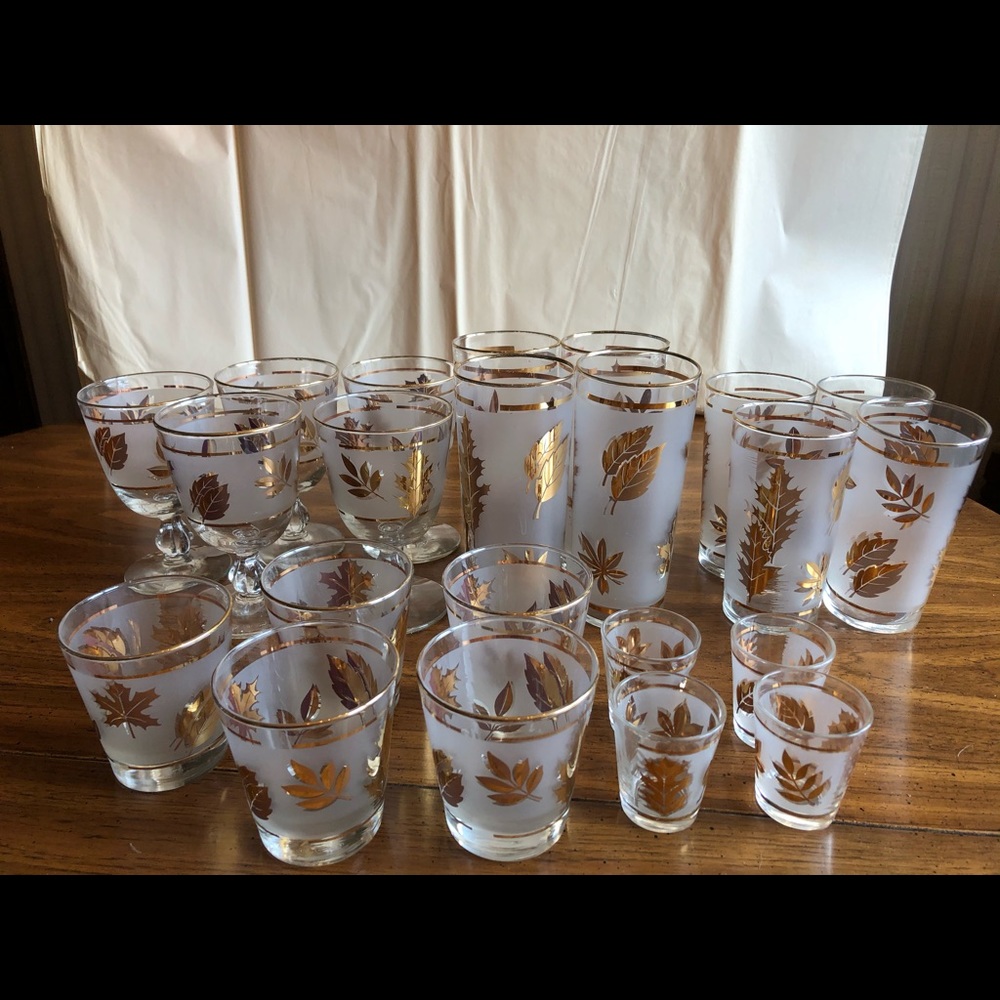 Vintage Golden leaves 🍁 Group of Glasses - Picture 1 of 6